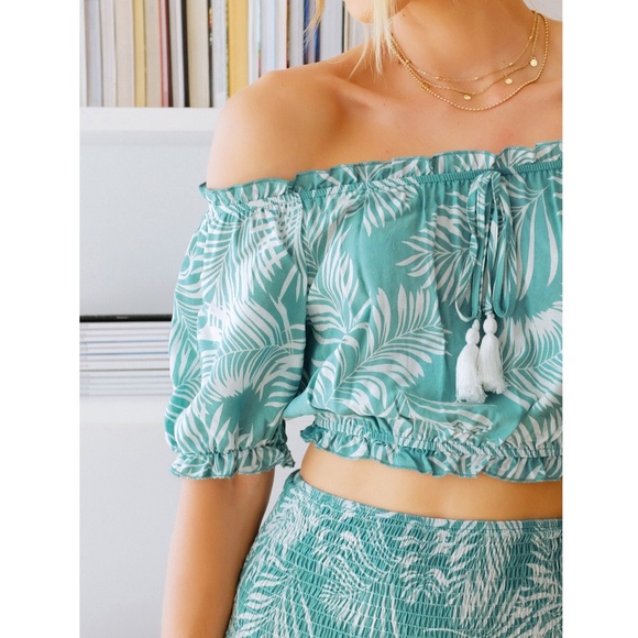 Tropical Print 2 Piece Set: Crop Top + Midi Skirt - Picture 5 of 8